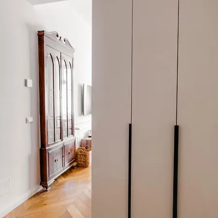 Stylish 1br, 2bath Castel Sant'angelo 6a